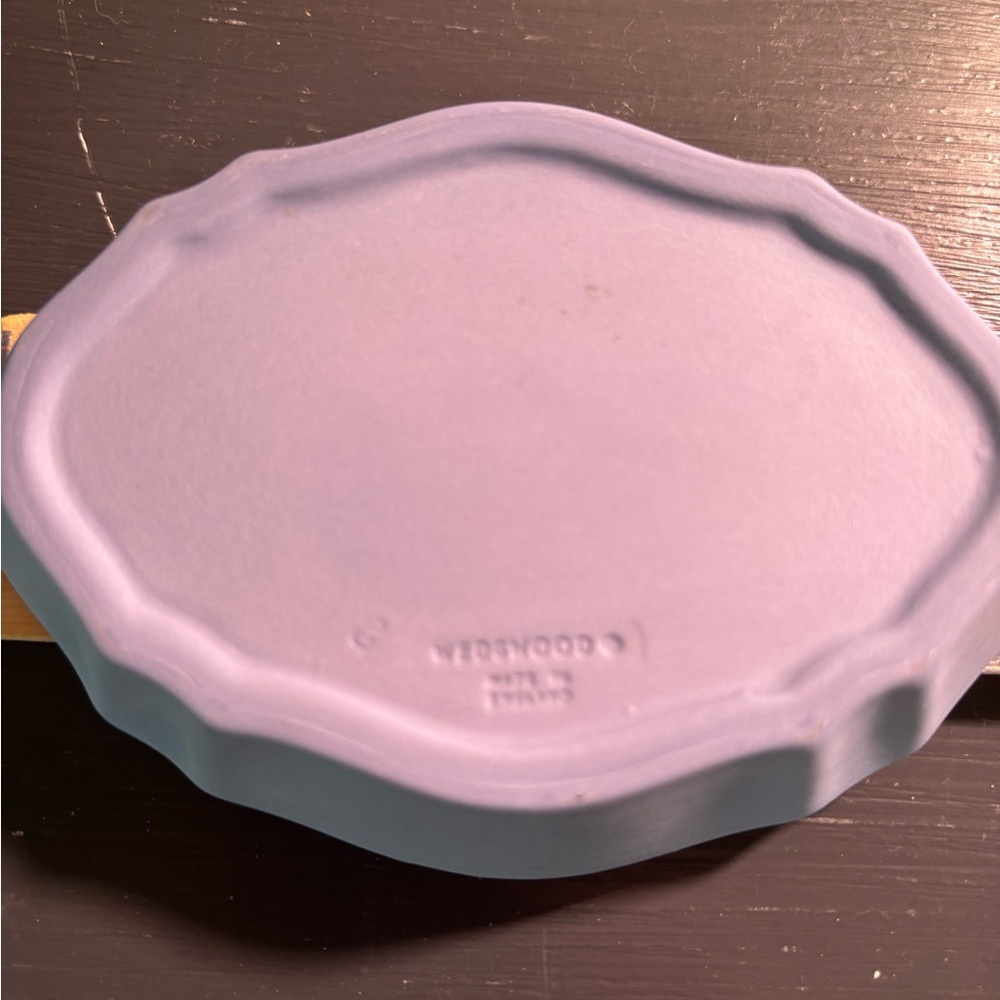 Blue Jasperware Trinket Dish with White Relief - Picture 4 of 4